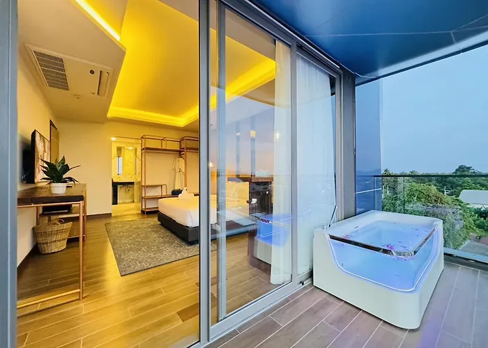 The Blue Hotel - Sha Plus