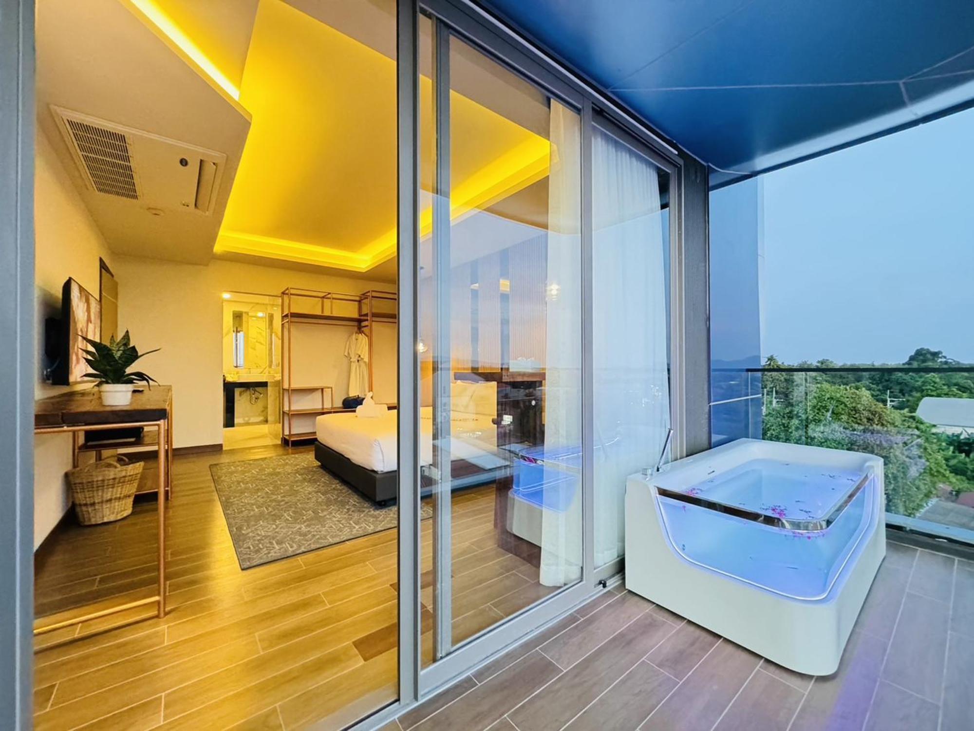Hotel The Blue - Sha 3*